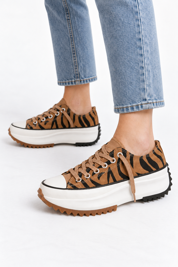 Canvas Blend Sneakers – Raised Sole & Cushioned Steps