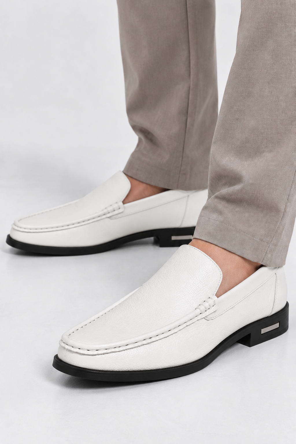 Genuine leather cushioned loafers