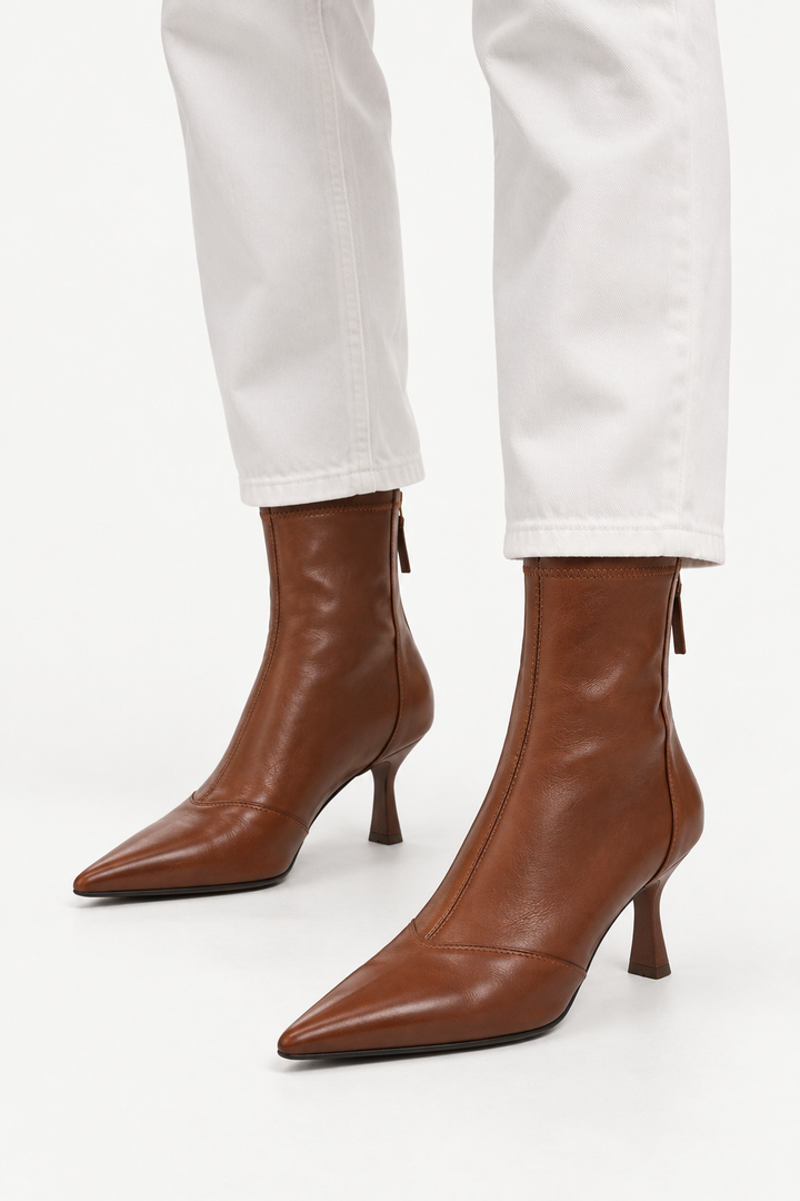 Genuine sheepskin pointed boots