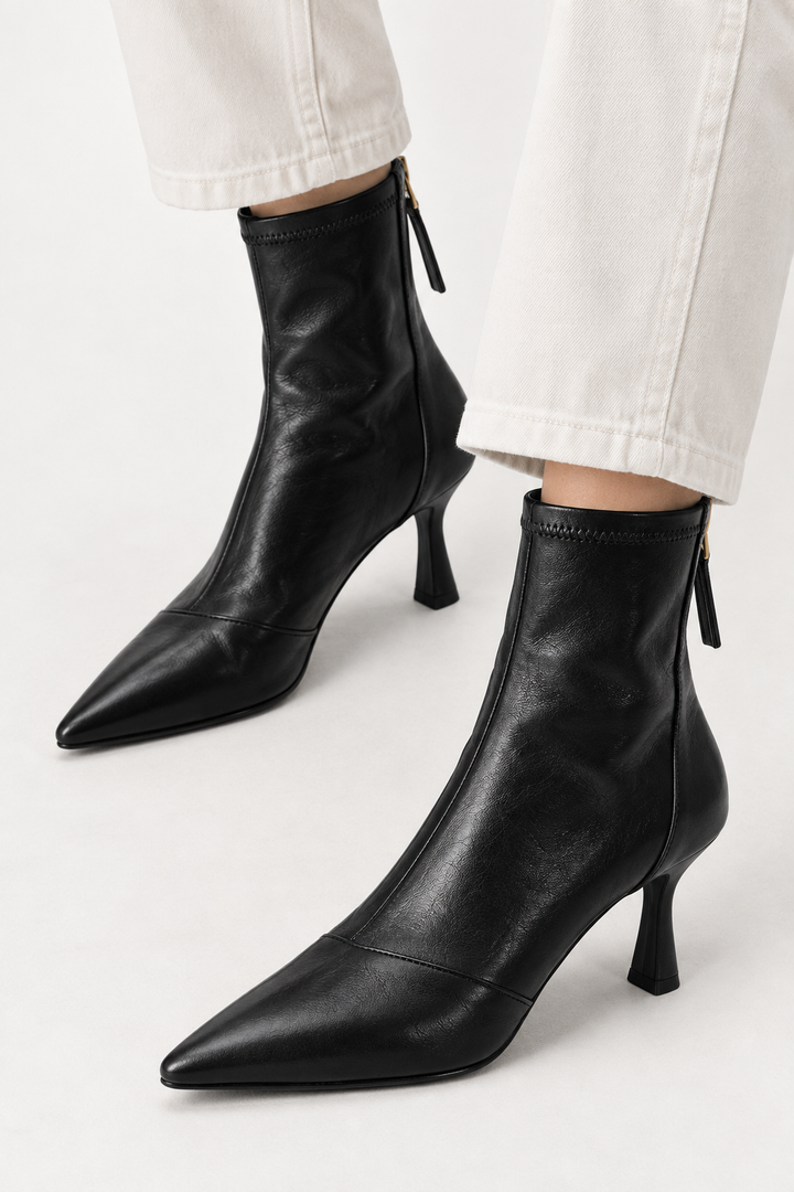 Genuine sheepskin pointed boots