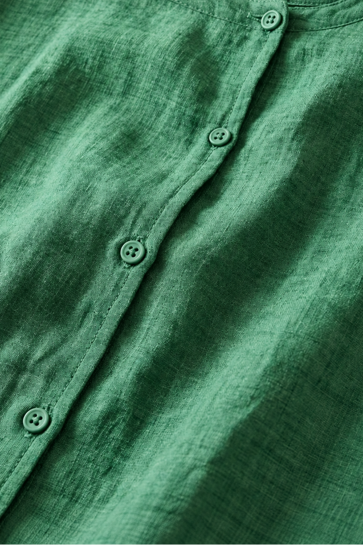 Cotton-Linen Blend Blouse – Scalloped Collar & Easy Movement