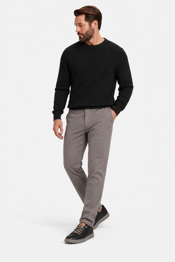 Low-Top Sneakers – Textured Upper & Cushioned Footbed