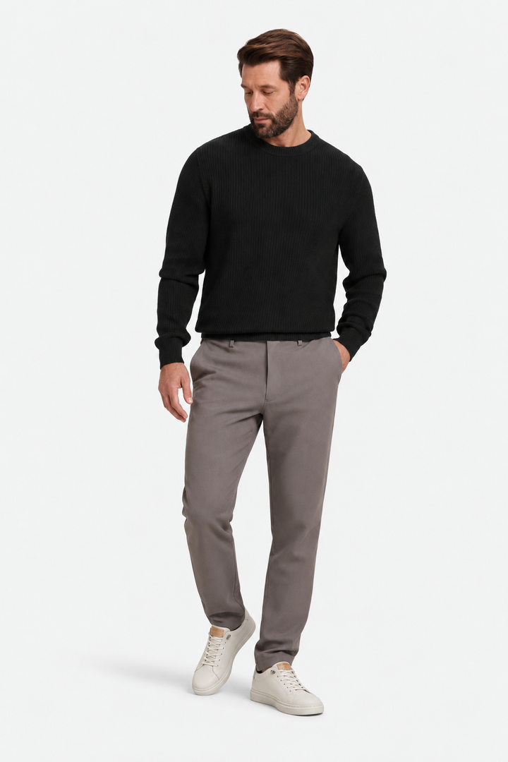 Low-Top Sneakers – Textured Upper & Cushioned Footbed