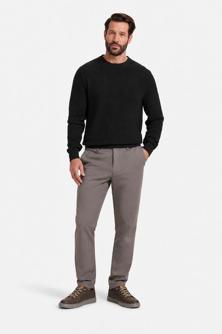 Low-Top Sneakers – Textured Upper & Cushioned Footbed