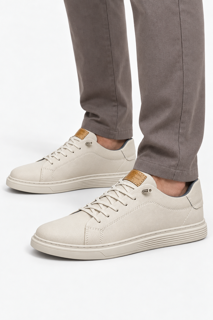Low-Top Sneakers – Textured Upper & Cushioned Footbed