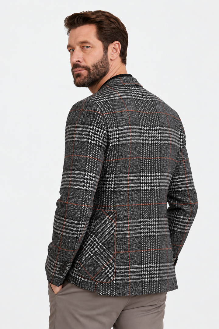 Wool-Blend Blazer – Tailored Seams & Shape Support